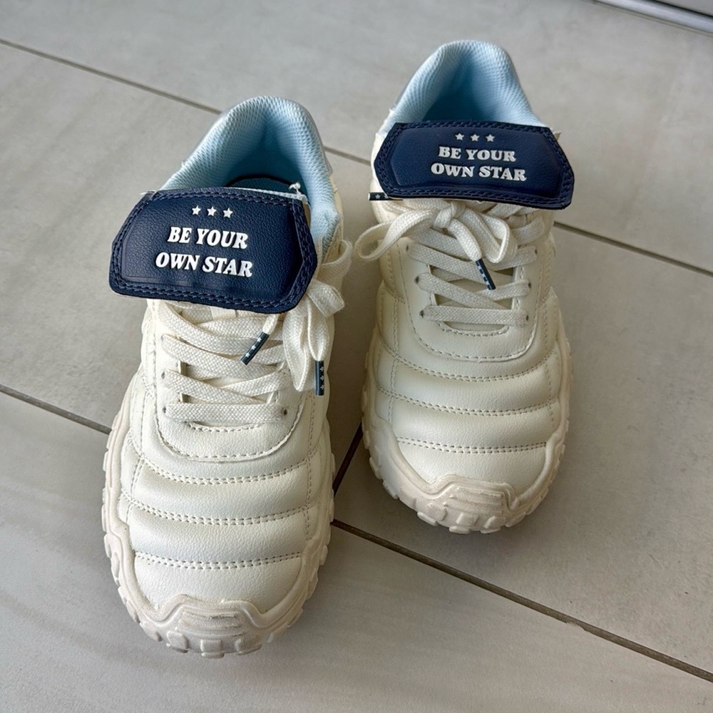 Zara star soccer sneakers 👟